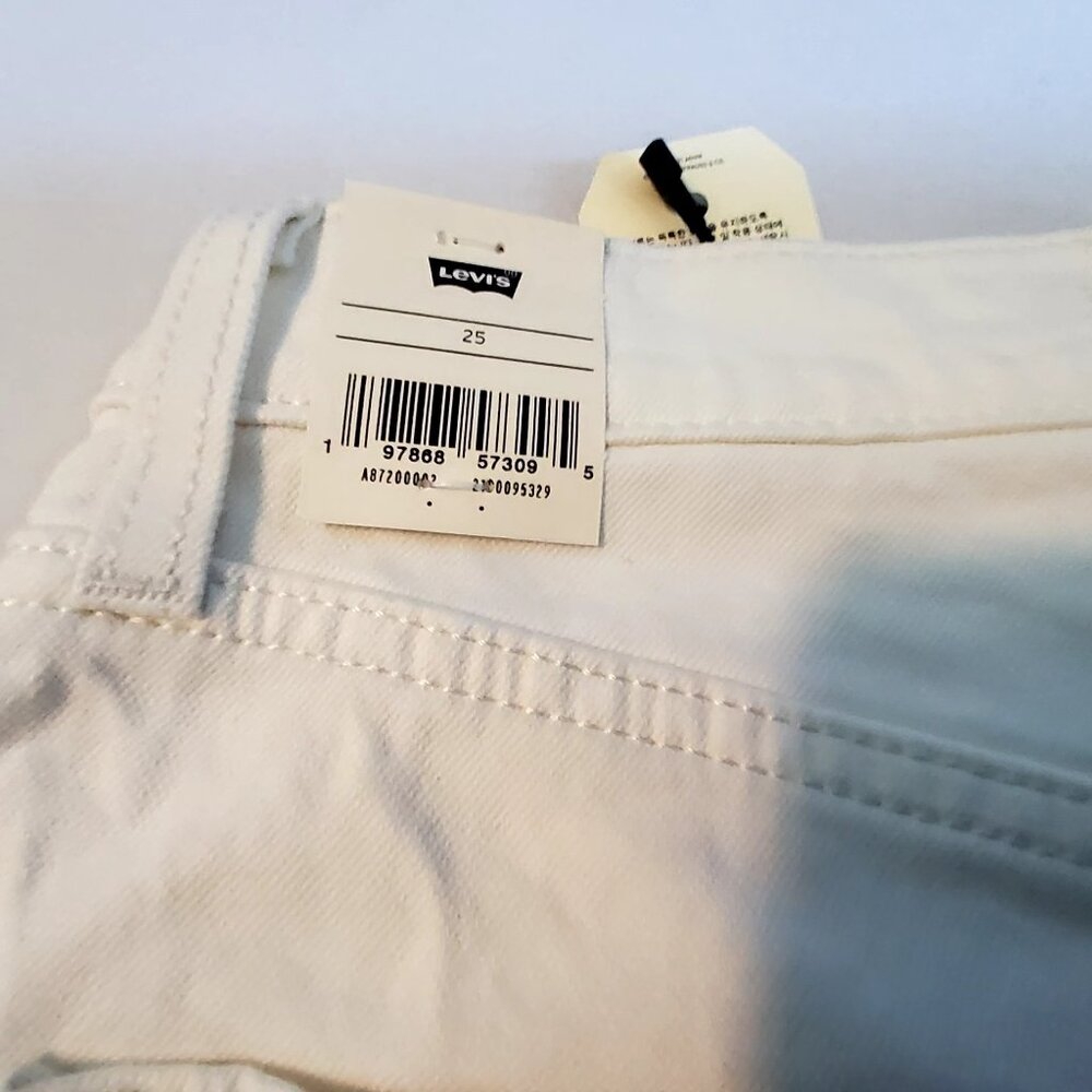 Levis Premium Ribcage Bermuda White Denim Shorts Size 25 Classic five-pocke - Picture 11 of 16